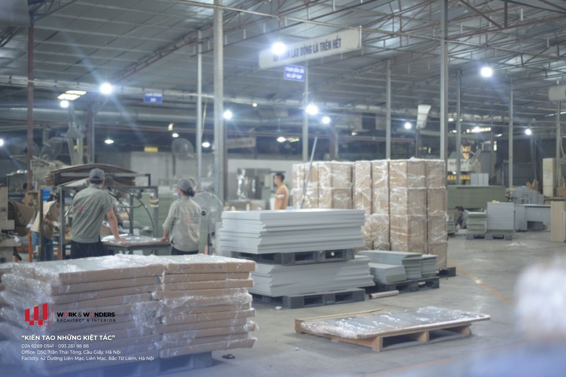 5 điểm tạo chuỗi giá trị sản xuất nội thất văn phòng: Từ nhà máy Work&Wonder đến công trình 4 Nhà máy sản xuất nội thất văn phòng với dây chuyền hiện đại và độ hoàn thiện tiêu chuẩn